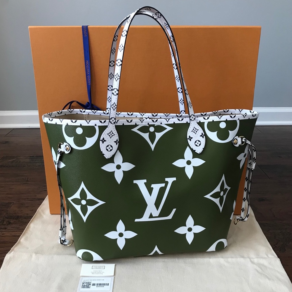 Louis Vuitton Giant mono Neverfull Khaki no pouch